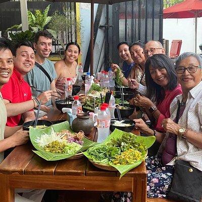  Phnom Penh Authentic Evening Food Tour 100% By Local