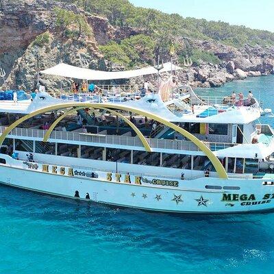 Kemer Mega Star Boat Trip With Hotel Transfer and Lunch 