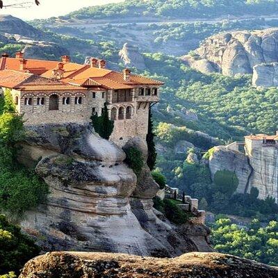 Private Full Day Tour to Meteora from Volos