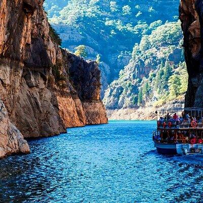 Side Green Canyon Boat Trip With Unlimited Drinks And Lunch