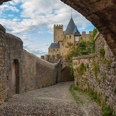 Carcassonne 's Medieval Walls: A Self-Guided Tour