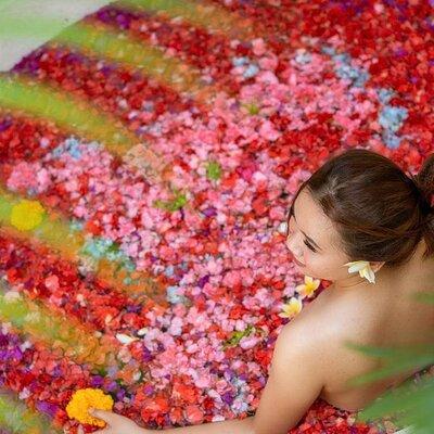 Bali Luxury Spa massage and flower Bath 2hour exlusive experiance