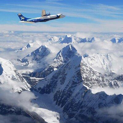 Mountain Everest Scenic Flight with Hotel Pickup and Dropoff