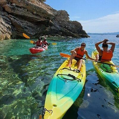 Guided kayak excursion in creeks