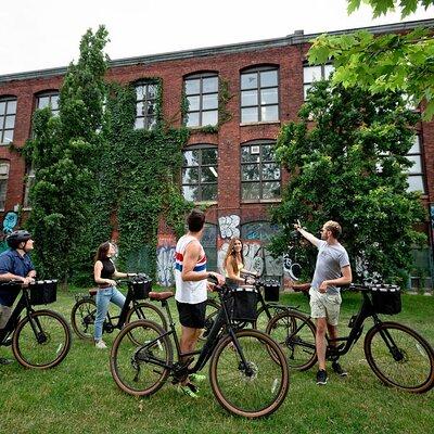 Bike tour : Plateau, MileEnd, Jean-Talon Market by Fitz Montreal