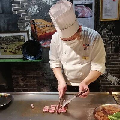 4-Hour Multicultural Kobe Walking Tour with Genuine Kobe Beef 