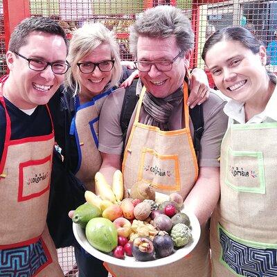 PALOQUEMAO MARKET FOOD TOUR. EXOTIC FRUIT. LOCAL SNACKS. /Min 2 pax