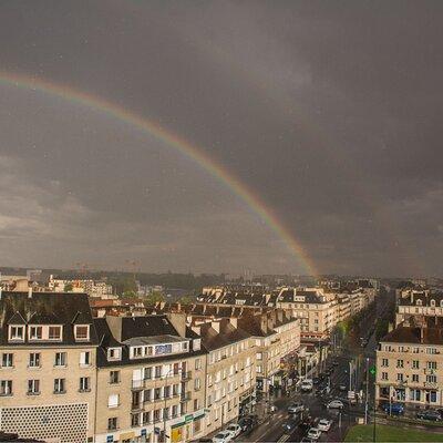 Private Custom Tour with a Local Guide in Caen