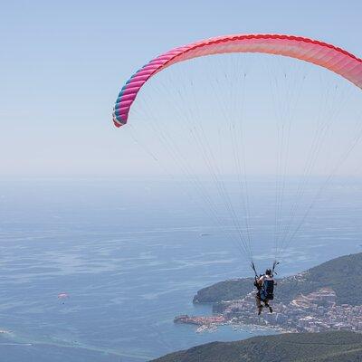 Paragliding in Budva