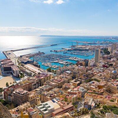 Alicante : Private Custom Walking Tour with a Local Guide