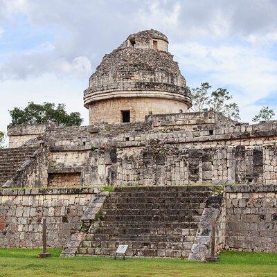 Private Walking Tour with a Local Guide in Chitzen Itza