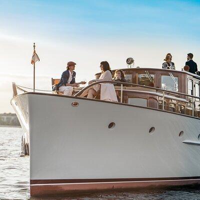 Berlin boat sightseeing tour on electrified vintage yacht