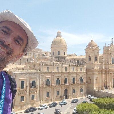 Walking tour Vendicari Nature Reserve, Tonnara and Noto Barocco