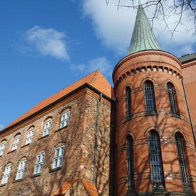 Skip-the-line European Hanseatic Museum & Old Town Tour