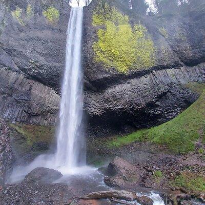 Afternoon Tour in Columbia Gorge Waterfall with Free Wine Tasting