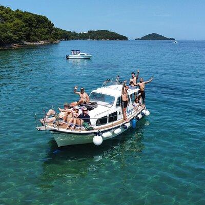 Private Half-Day Boat Tour to nearby Islands in Zadar with Drinks