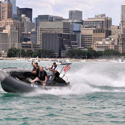 Small-Group Sightseeing Boat Tour in Chicago