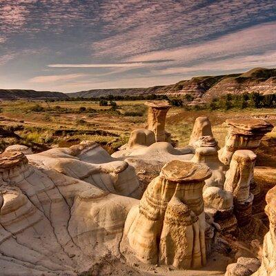 Full Day Tour in Drumheller: Horseshoe Canyon and Tyrrell Museum
