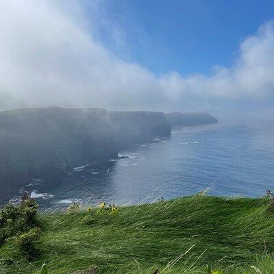 Ultimate Cliffs of Moher & Bunratty Castle Private Tour from Cork