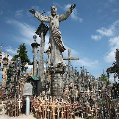 Private Full-Day Trip to Hill of Crosses, Rundale Palace & Bauska