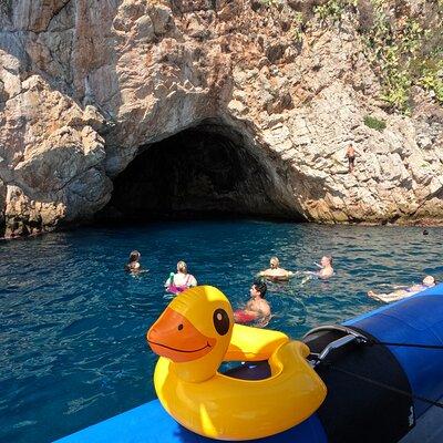 Half Day Guided Boat tour to Mala caves with stop in Villefranche