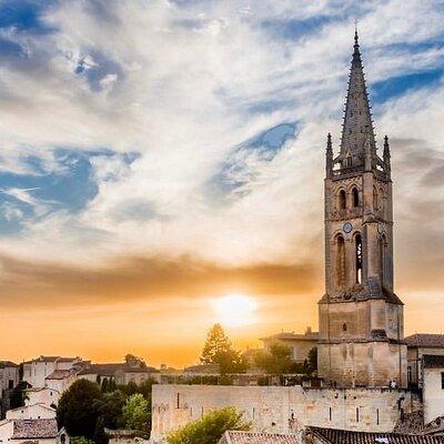 Saint Emilion Castle and Village Wine Tour