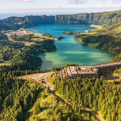 Discover São Miguel: Full Day Fogo and Sete Cidades with lunch