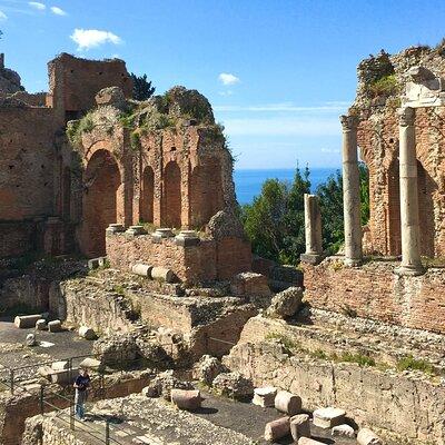 Day tour to Taormina, Castelmola and Isola Bella