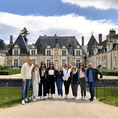 Loire Valley Day Tour Chambord and Chenonceau plus Lunch at a Private Castle