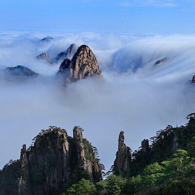 Huangshan SIC day tour start from Tunxi city