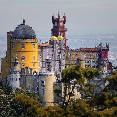 Lisbon: Sintra, Regaleira, Pena and Cascais with All Tickets