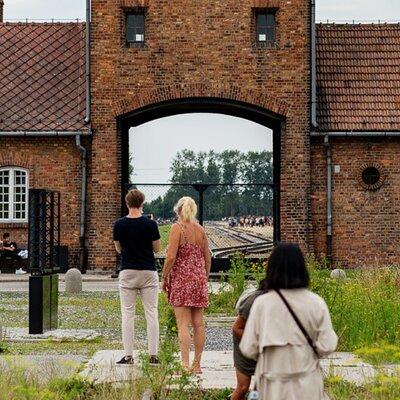 Auschwitz-Birkenau Guided Tour with Ticket & Transfer from Krakow