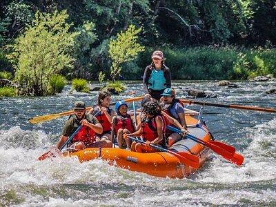 Full-Day Rogue River Hellgate Canyon Raft Tour