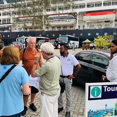 Shore Excursion Kelaniya Temple & Colombo City Tour