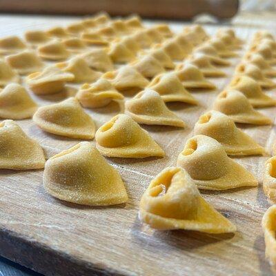 Authentic experience making tagliatelle, gnocchi and tortellini