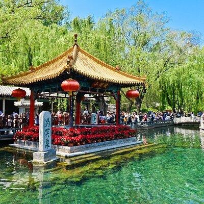 Private Jinan Qianfo Mountain& Daming lake city tour with lunch 