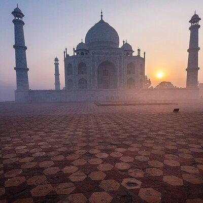 Private Half Day Sunrise Tour of Taj Mahal from Agra