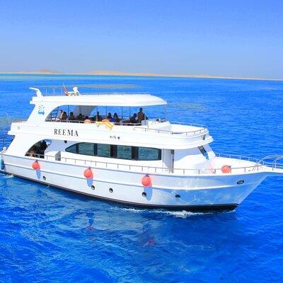 Ras Mohamed & White Island Snorkeling Experience by Yacht