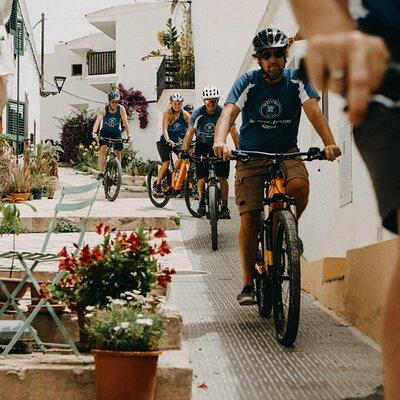 Ebike tour of Ibiza town and surroundings (start from the port)