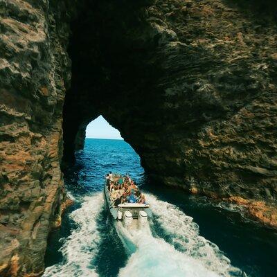 Nā Pali Coast Zodiac Raft Expedition and Snorkeling on Kauai