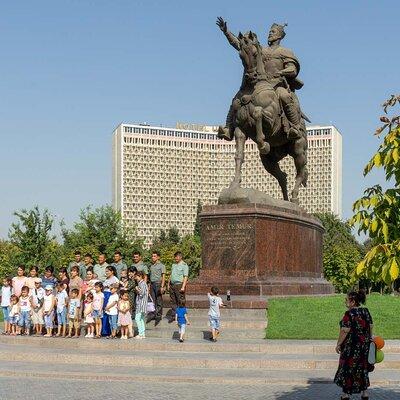 Tashkent Walking Tour with Local Lady / Gentleman 