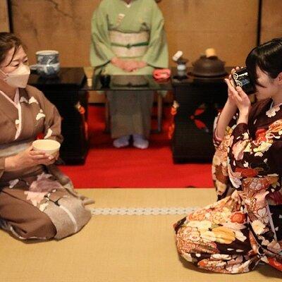 KYOTO Tea Ceremony with kimono near by Daitokuji 