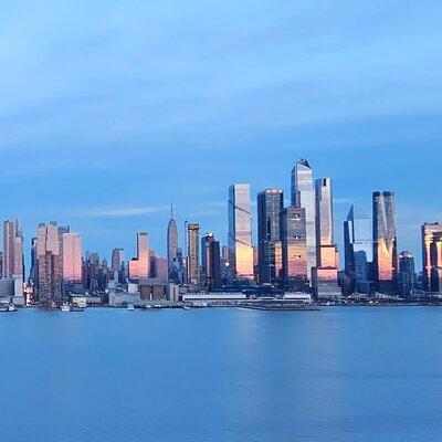 New York Skyline Magic - Private Tour With a Local