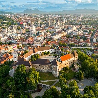 Ljubljana: 2.5h walking tour with local guide