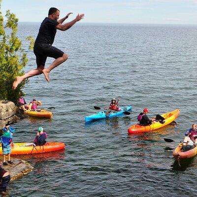 Cave Point Kayak Tour