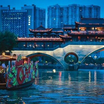 Chengdu Night Cruise Tour including Hotpot Dinning Experience