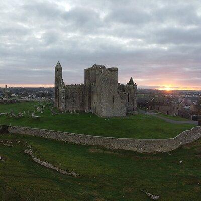 Private Tour Rock of Cashel Hore Abbey and Cahir Castle from Cork