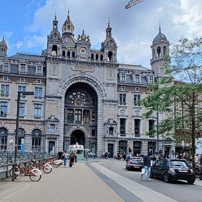 Historical Walking Tour in Antwerp Old City