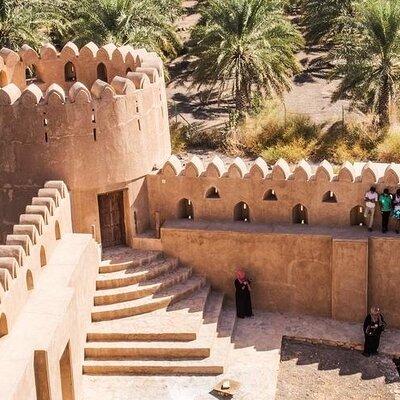 Full day private discovery Nizwa and Jabreen Fort
