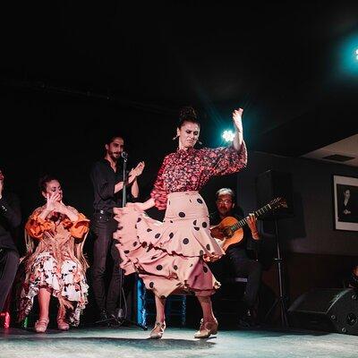 Devour Seville: Tapas & Wine Small Group Tour with Flamenco Show